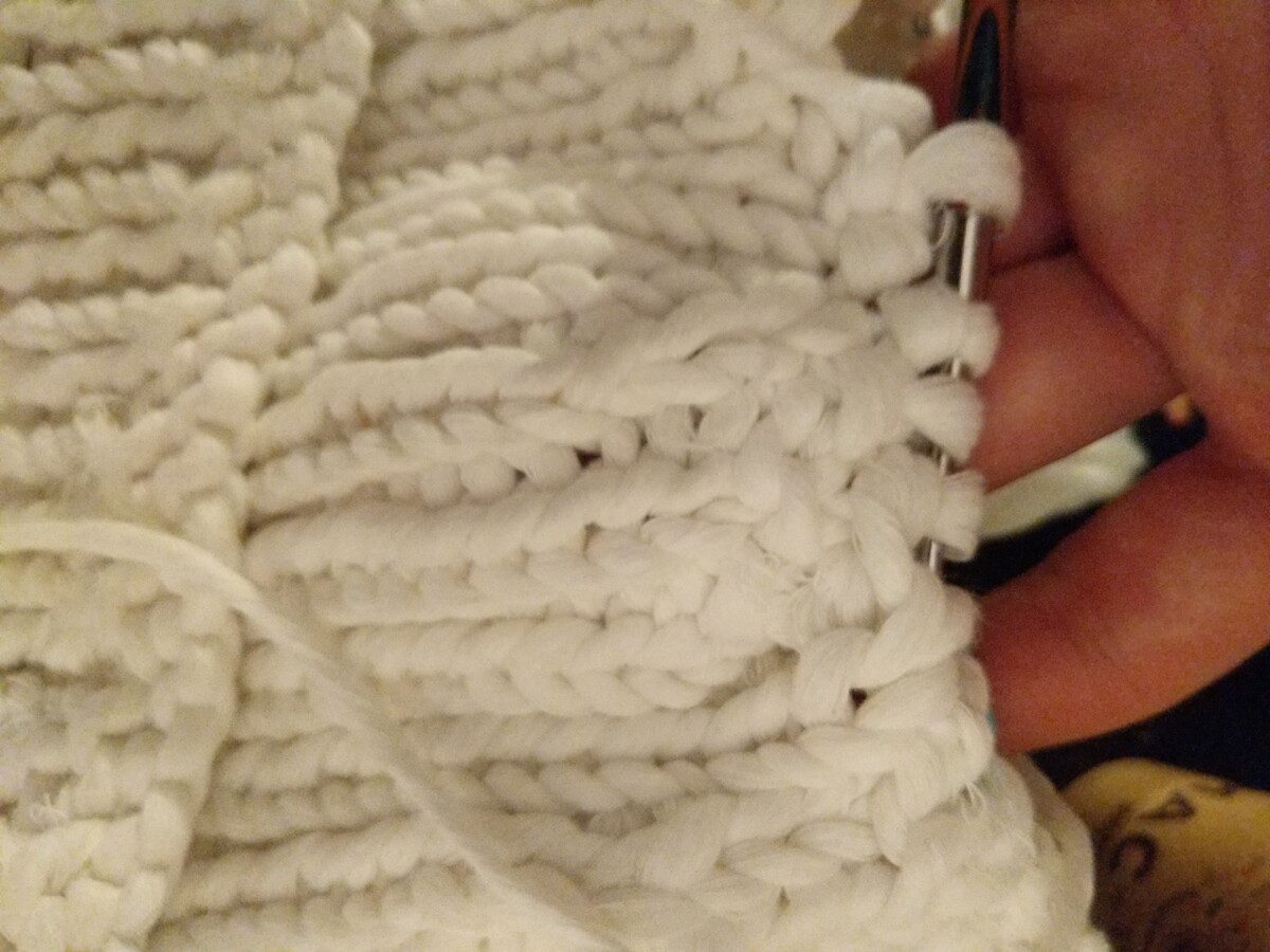 16996430401955703988552235612398