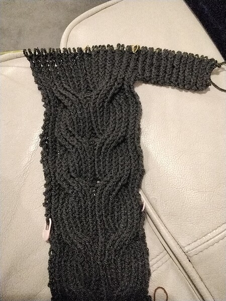 17672918302788377435055360251571